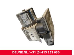 Opel Vivaro ABS Pumpe O249157 foto 2