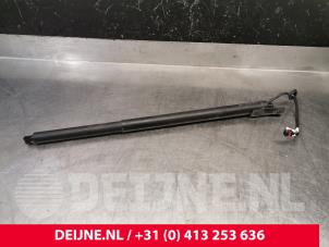 Lynk & Co 01 Gasdämpfer rechts hinten O249172 foto 2