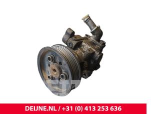 Gebruikte Stuurpomp Volkswagen Transporter T5 2.0 TDI DRF Prijs € 151,25 Inclusief btw aangeboden door van Deijne Onderdelen Uden B.V.