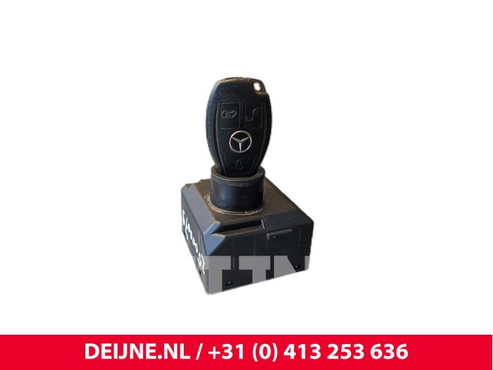 Mercedes Vito Ignition lock + key O249292