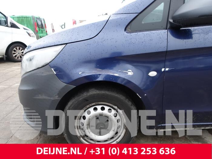 Mercedes Vito Kotflügel links vorne O249305