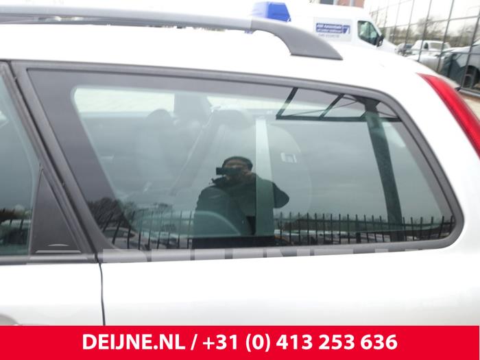 Volvo V50 Zusätzliches Fenster 4-türig links hinten O249382