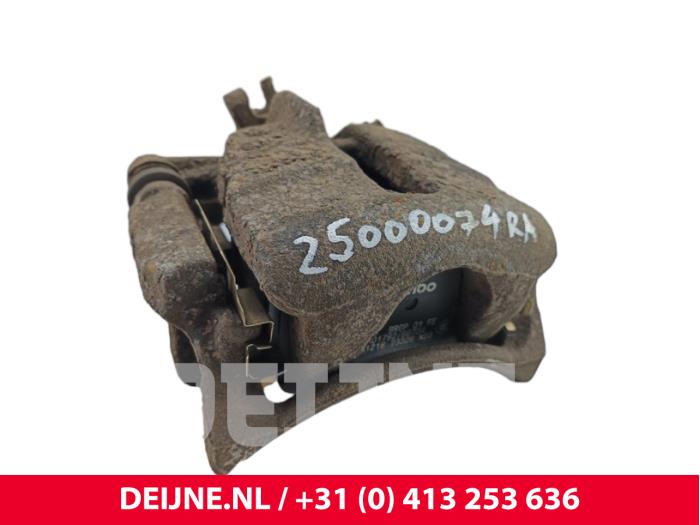 Volkswagen Transporter Remklauw (Tang) rechts-achter O249795