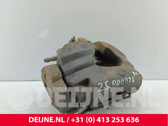 Volkswagen Transporter Remklauw (Tang) rechts-voor O249796