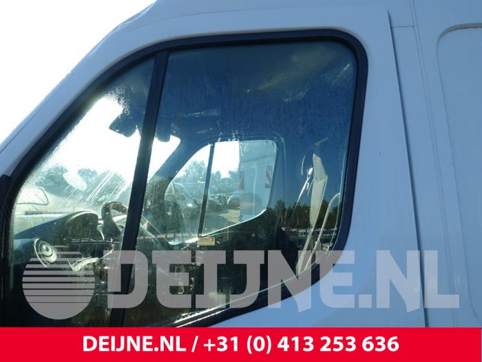 Opel Movano Türscheibe 2-türig links O250125