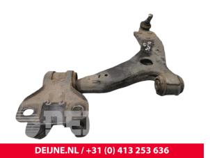 Volvo V40 Front lower wishbone, left O250157 photo 2