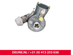 Opel Vivaro Einspritzdüse (Diesel) O250186 foto 3