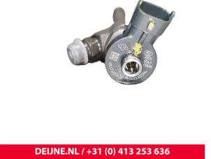 Opel Vivaro Einspritzdüse (Diesel) O250187 foto 3