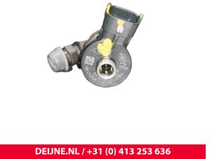 Opel Vivaro Einspritzdüse (Diesel) O250192 foto 3