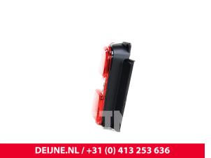 Toyota Pro-Ace Achterlicht links O9990002572 foto 2