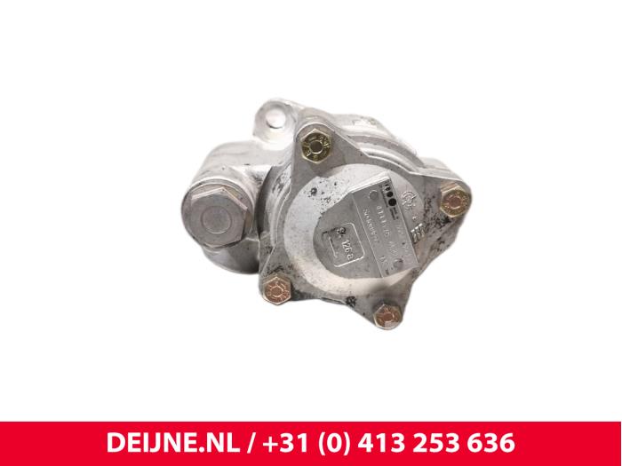 Gebruikte Servopomp Iveco New Daily Prijs € 90,75 Inclusief btw aangeboden door van Deijne Onderdelen Uden B.V.