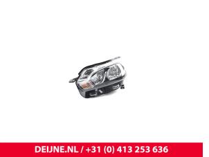 Toyota Pro-Ace Koplamp links O9990002570 foto 4