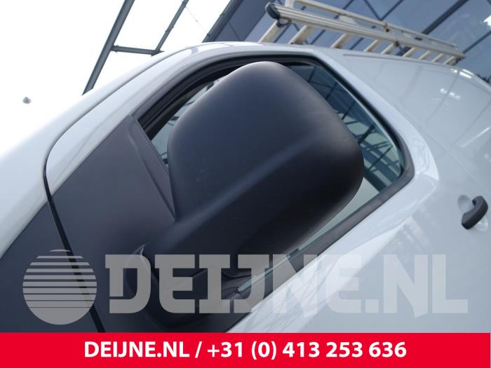 Opel Vivaro Buitenspiegel links O250608