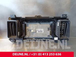 Opel Vivaro Display Multi Media control unit O250611 photo 2