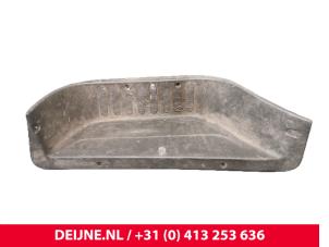 Gebruikte Voorinstap links Renault Master III (FV) 2.3 dCi 125 16V FWD Prijs € 30,25 Inclusief btw aangeboden door van Deijne Onderdelen Uden B.V.