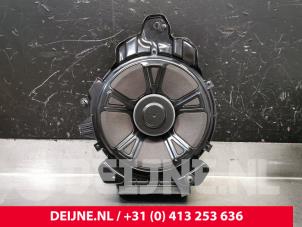 Gebruikte Subwoofer Volvo V60 II (ZW) 2.0 T8 16V Recharge AWD Prijs € 150,00 Margeregeling aangeboden door van Deijne Onderdelen Uden B.V.