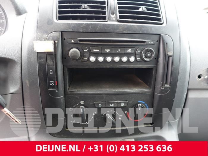 Peugeot Expert Ablagefach O250868