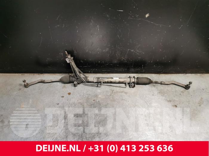 Nissan NV400 Power steering box O250907