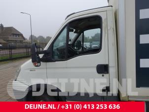 Gebruikte Portier 2Deurs links Iveco New Daily IV 35C11V, 35S11V Prijs € 181,50 Inclusief btw aangeboden door van Deijne Onderdelen Uden B.V.