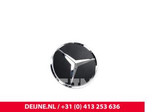 Mercedes Sprinter Embleem O9990002335 foto 3