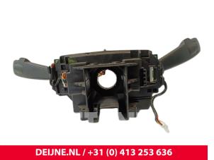 Volvo V40 Steering column stalk O251102 photo 2
