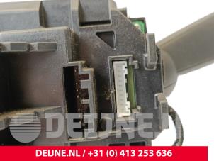 Volvo V40 Steering column stalk O251102 photo 3
