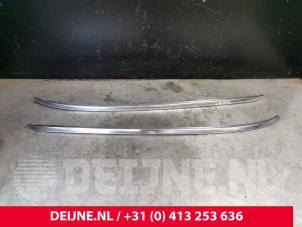 Gebruikte Dakrail set Volvo XC60 II (UZ) 2.0 T8 16V Hybrid AWD Prijs € 200,00 Margeregeling aangeboden door van Deijne Onderdelen Uden B.V.