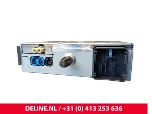 Opel Vivaro Multi-media control unit O251204 photo 3