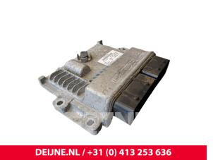 Opel Vivaro Engine management computer O251230 photo 2