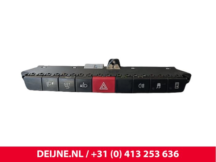 Iveco New Daily Panikbeleuchtung Schalter O251238