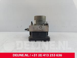 Toyota Pro-Ace ABS Pomp O251334 foto 2