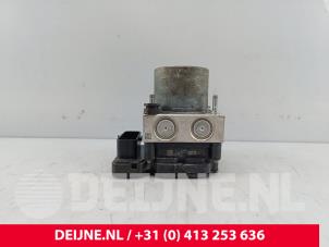 Toyota Pro-Ace ABS Pomp O251334 foto 3