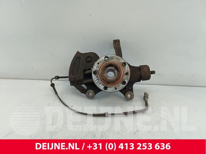 Toyota Pro-Ace Achsschenkel links vorne O251354