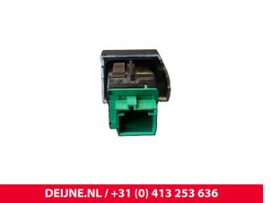 Opel Vivaro Central locking switch O251387 photo 2