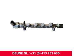 Volkswagen Caddy Einspritzdüse (Einspritzer) O251399 foto 2