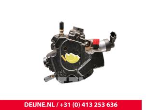Opel Vivaro Mechanical fuel pump O251593 photo 2