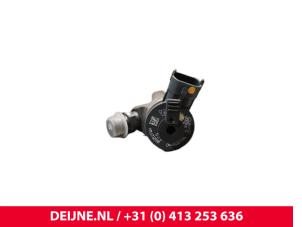 Opel Vivaro Einspritzdüse (Diesel) O251596 foto 3