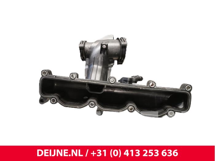 Gebruikte Inlaatspruitstuk Iveco New Daily VI 33S13, 35C13, 35S13 Prijs € 90,75 Inclusief btw aangeboden door van Deijne Onderdelen Uden B.V.