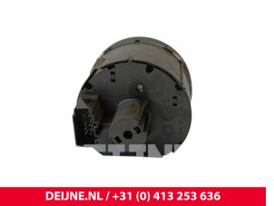 Volkswagen Transporter Licht Schalter O251730 foto 2