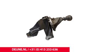 Gebruikte Versnellingspook Volkswagen Transporter T6 2.0 TDI Prijs € 108,90 Inclusief btw aangeboden door van Deijne Onderdelen Uden B.V.