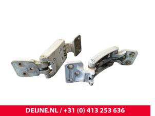 Mercedes Sprinter Rear door hinge, left O251762 photo 3