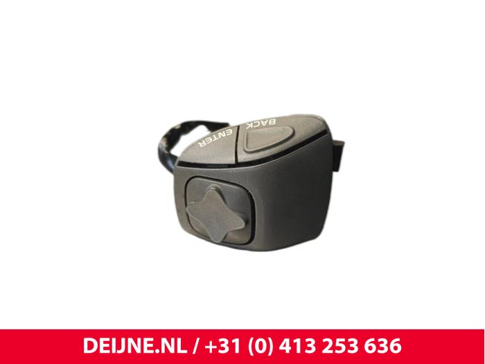 Volvo S80 Steering wheel switch O251791