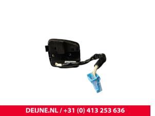 Volvo S80 Steering wheel switch O251791 photo 2