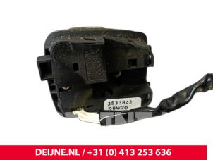Volvo S80 Steering wheel switch O251791 photo 3