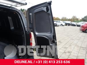 Peugeot Partner Minibus/van rear door O251800 photo 2