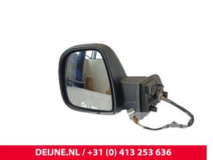 Gebruikte Spiegel Buiten links Peugeot Partner (EA//EF/EN/EU) 1.6 BlueHDi 100 Prijs € 151,25 Inclusief btw aangeboden door van Deijne Onderdelen Uden B.V.