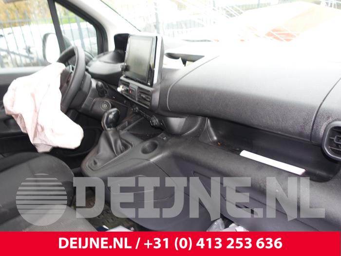 Peugeot Partner Dashboardkastje O251810