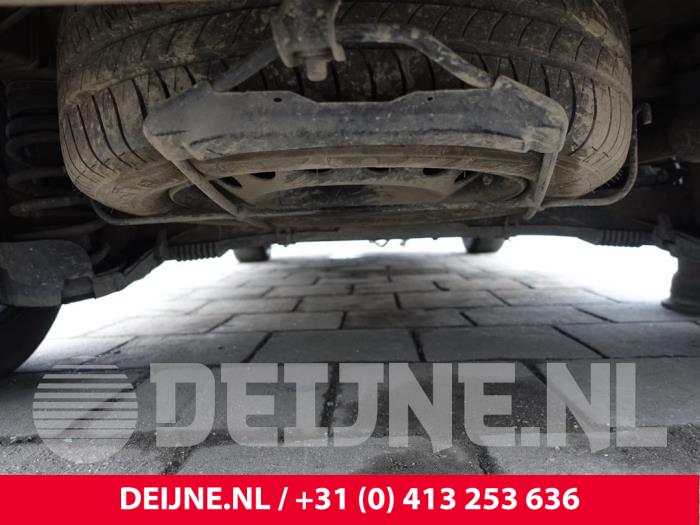 Peugeot Partner Ophangmechaniek reservewiel O251819