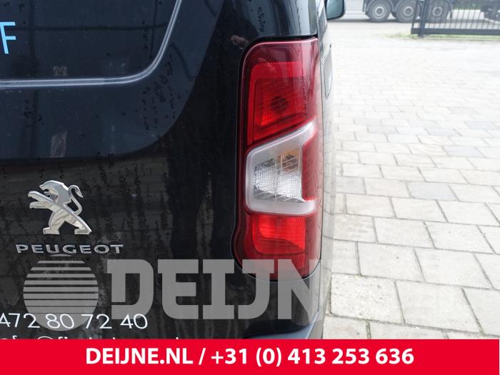 Peugeot Partner Achterlicht rechts O251862