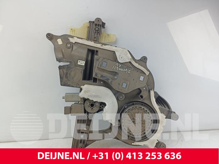Peugeot Partner Fenstermechanik 2-türig links vorne O251922